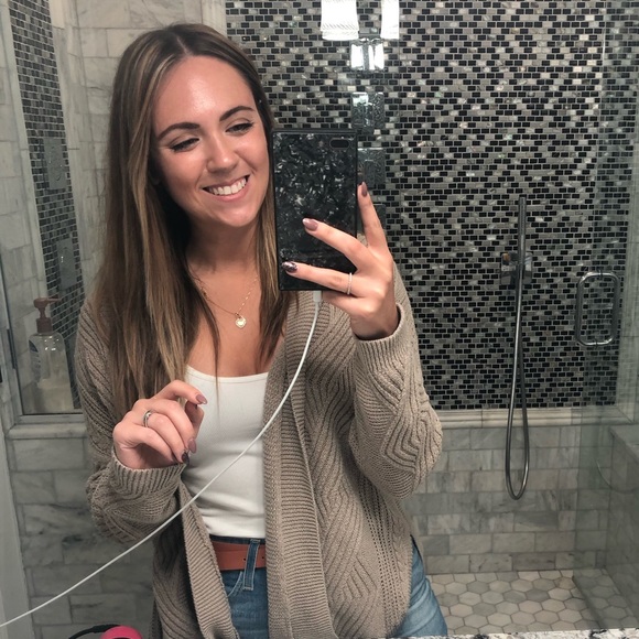 Meet your Posher, H - Picture 1 of 1